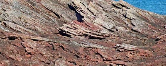 砂岩属于什么类岩石